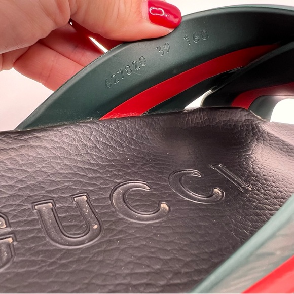 Gucci Women's Agrado Pool Slide Sandals - Picture 8 of 9